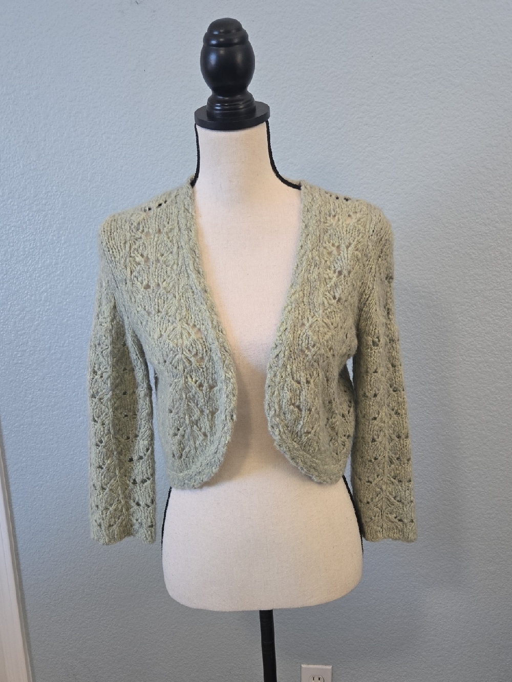 Classiques Entier Light Sage Openwork Cropped Cardigan Sz MEDIUM